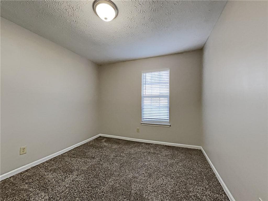 4 bedroom, 2 bathroom, 1,452 sq ft single family residence for rent at 968 Country Oaks Court, Lawrenceville, GA 30044 for $1,980 a month — photo 10
