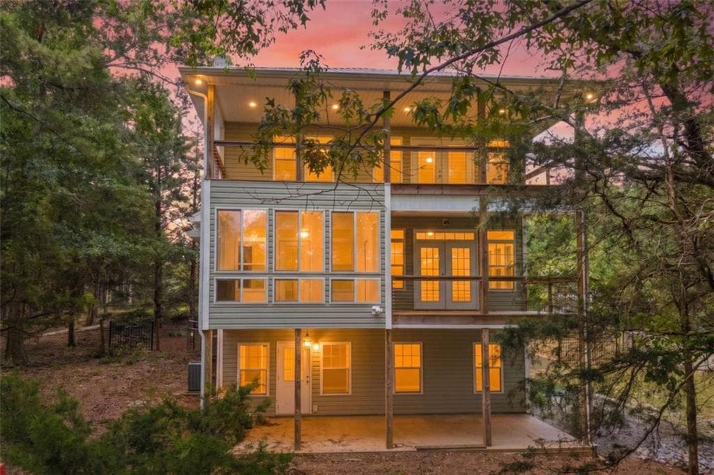3 bedroom, 3 bathroom, 2,812 sq ft single family residence for sale at 27 Classic Drive, Hartwell, GA 30643 — photo 2