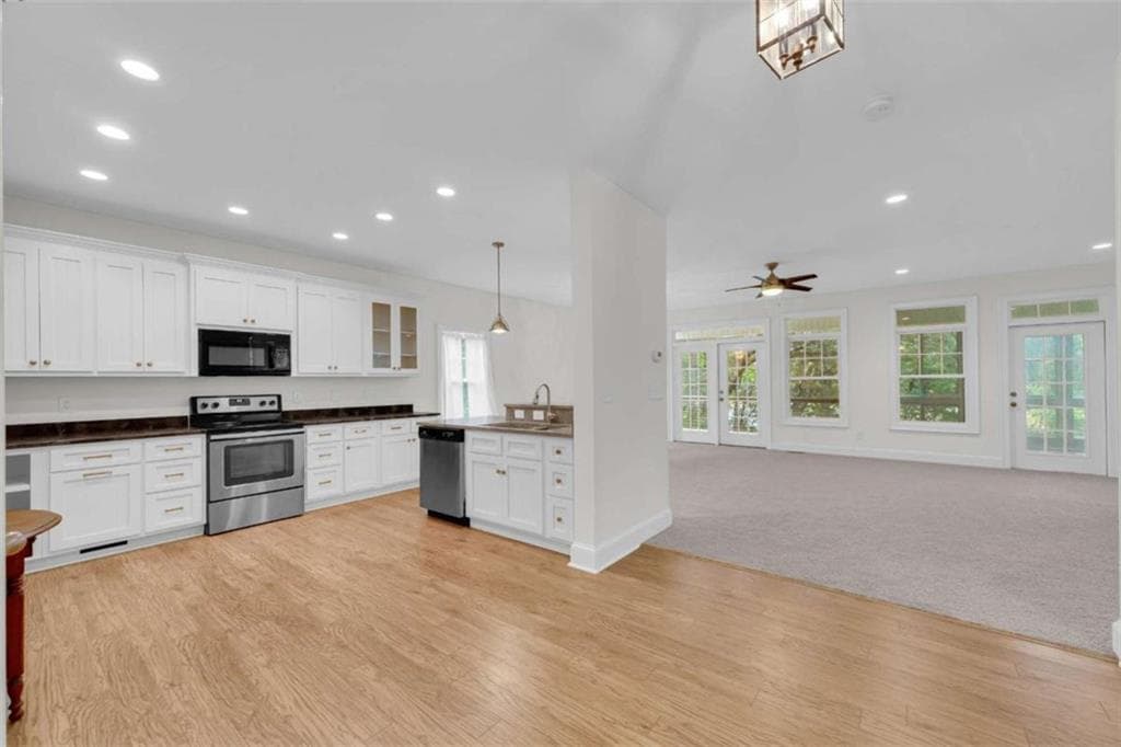 3 bedroom, 3 bathroom, 2,812 sq ft single family residence for sale at 27 Classic Drive, Hartwell, GA 30643 — photo 7
