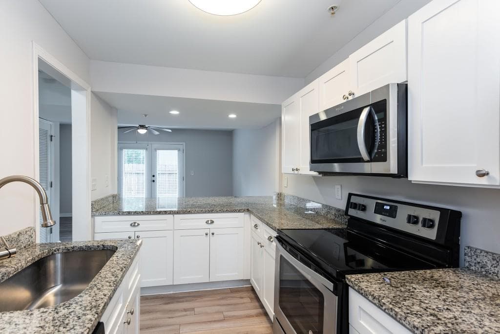 2 bedroom, 2 bathroom, 1,070 sq ft townhouse for sale at 3241 Turner Street 2, East Point, GA 30344 — photo 6