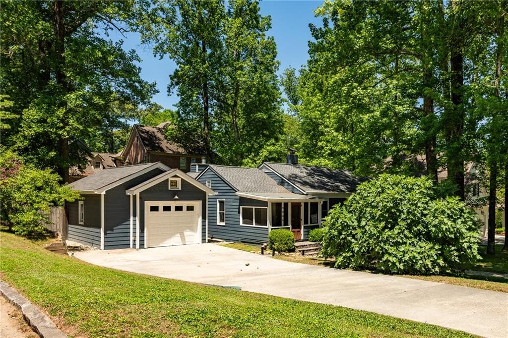 3 bedroom, 2 bathroom, 1,738 sq ft single family residence for sale at 2986 Jefferson Street, Atlanta, GA 30341 — photo 4