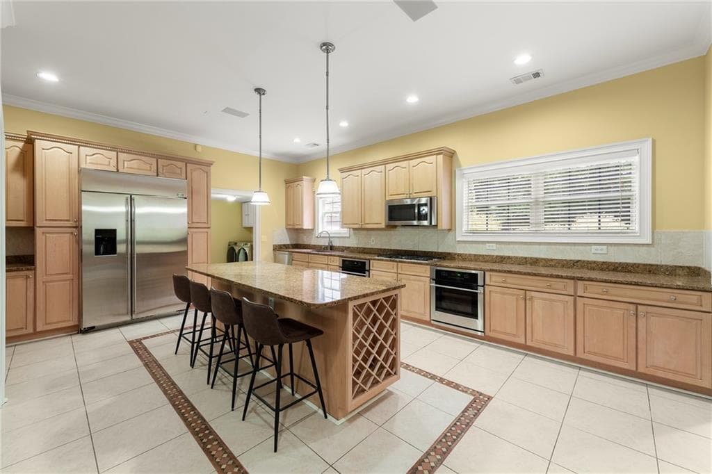 5 bedroom, 7 bathroom single family residence for rent at 680 W Paces Ferry Road, Atlanta, GA 30327 for $8,000 a month — photo 8