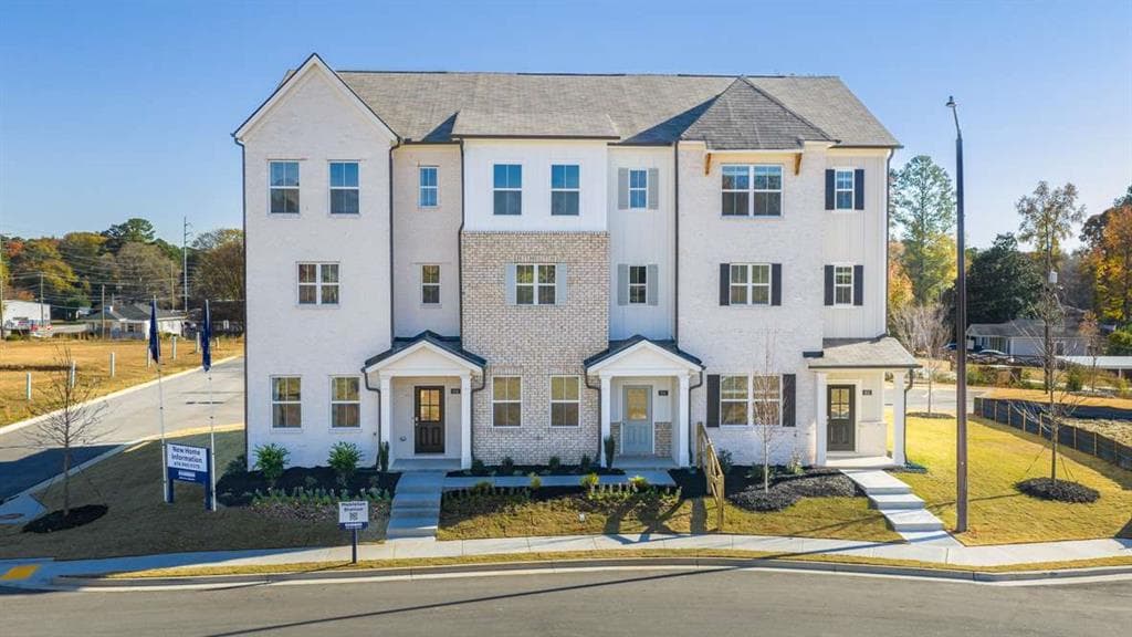 3 bedroom, 4 bathroom, 1,977 sq ft townhouse for sale at 6190 Honeybell Alley, Mableton, GA 30126
