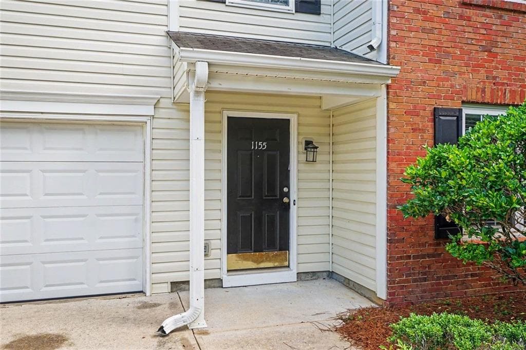 3 bedroom, 3 bathroom, 2,588 sq ft single family residence for sale at 1155 Bramlett Boulevard, Lawrenceville, GA 30045 — photo 2