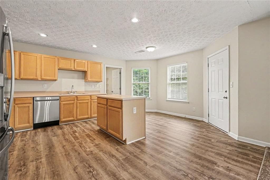 3 bedroom, 3 bathroom, 2,588 sq ft single family residence for sale at 1155 Bramlett Boulevard, Lawrenceville, GA 30045 — photo 7