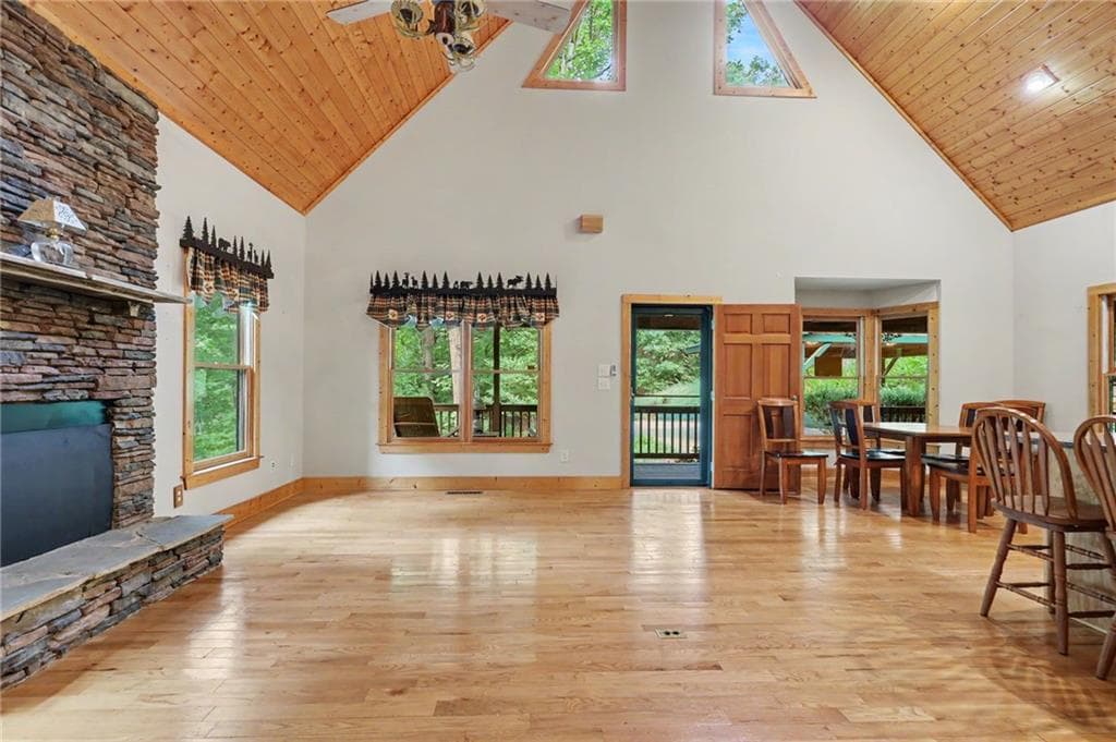 3 bedroom, 3 bathroom, 2,778 sq ft single family residence under contract at 277 Wards Creek Drive, Dahlonega, GA 30533 — photo 8