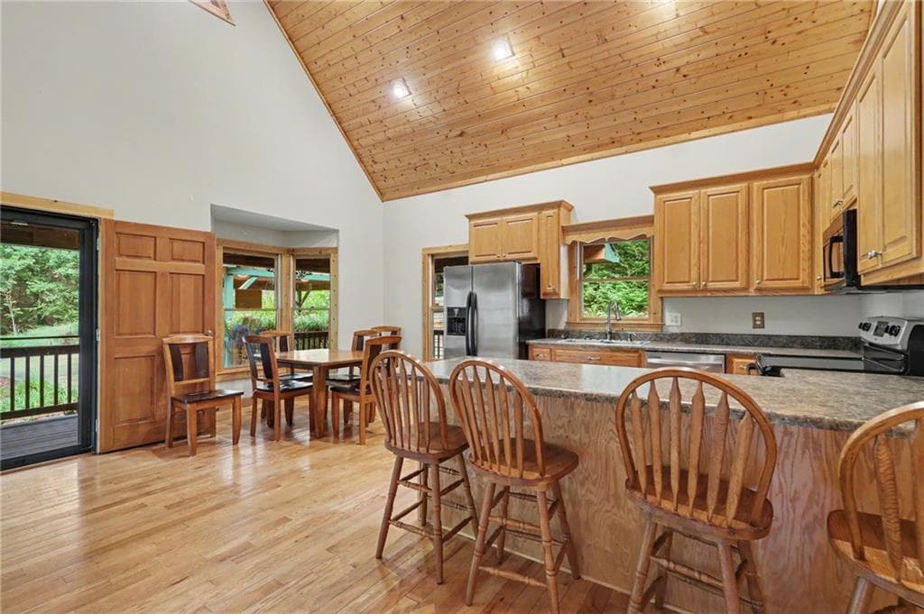 3 bedroom, 3 bathroom, 2,778 sq ft single family residence under contract at 277 Wards Creek Drive, Dahlonega, GA 30533 — photo 9
