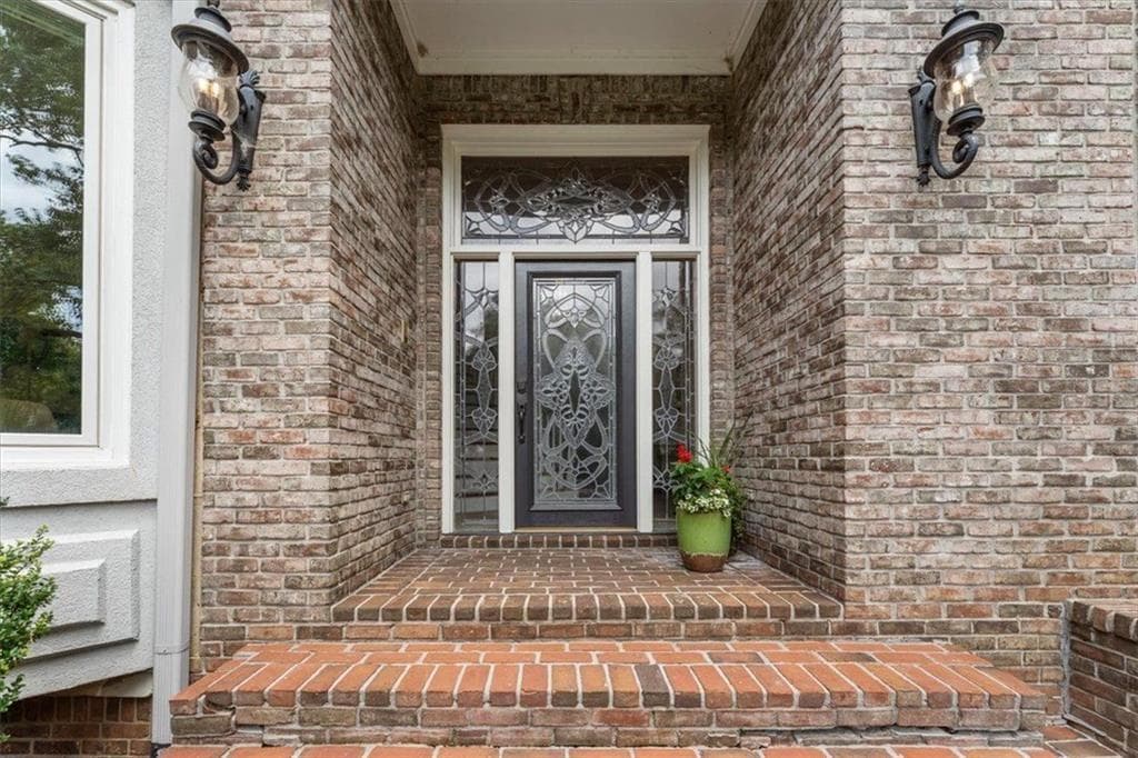 4 bedroom, 5 bathroom, 6,152 sq ft single family residence for sale at 2919 Mountain Trace, Roswell, GA 30075 — photo 5