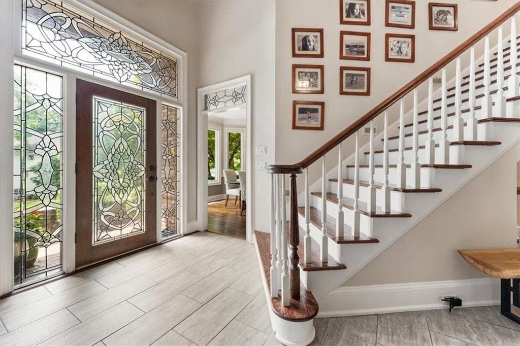 4 bedroom, 5 bathroom, 6,152 sq ft single family residence for sale at 2919 Mountain Trace, Roswell, GA 30075 — photo 6