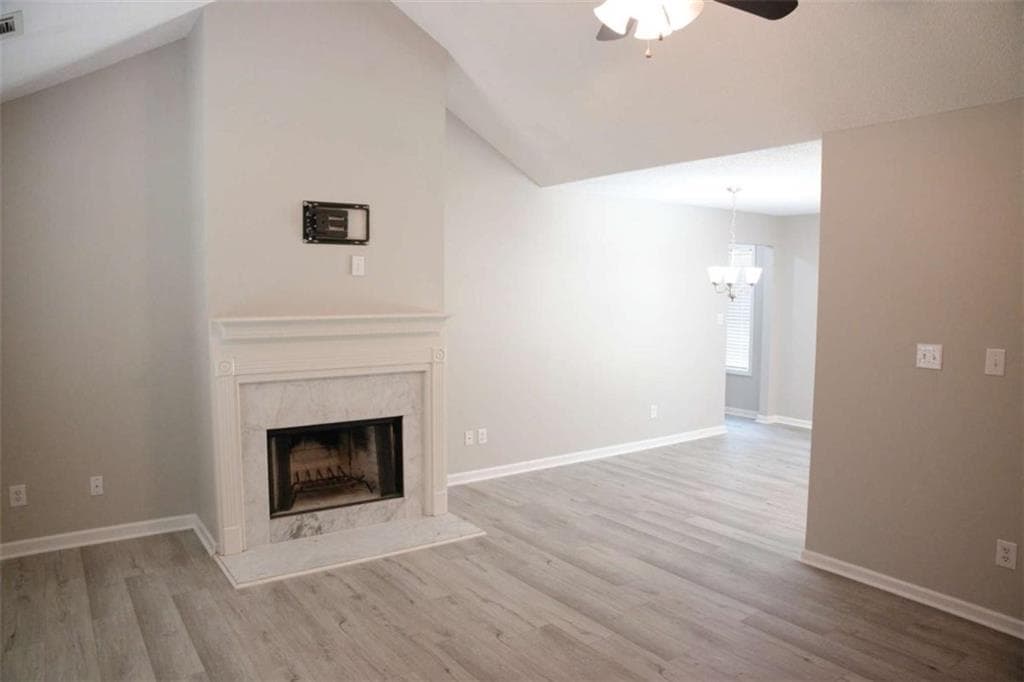 3 bedroom, 2 bathroom, 1,311 sq ft single family residence under contract at 1215 Browns Country Lane, Locust Grove, GA 30248 — photo 2
