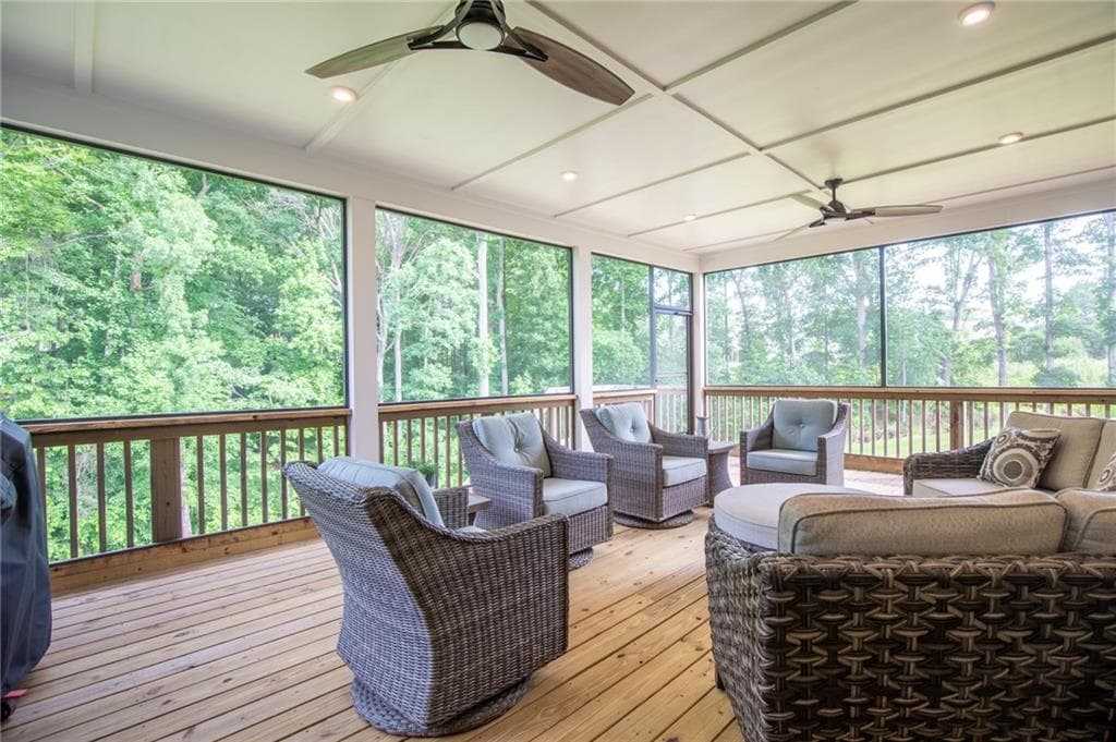 4 bedroom, 5 bathroom, 5,315 sq ft single family residence for sale at 386 Kentucky Court, Hoschton, GA 30548 — photo 6