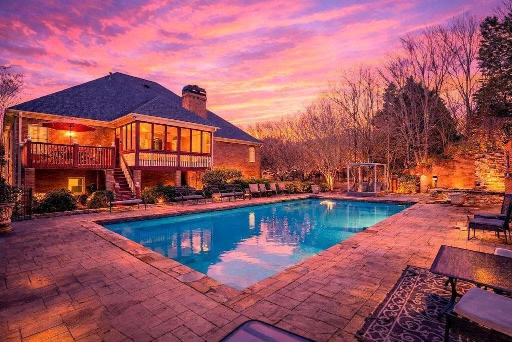5 bedroom, 4 bathroom, 8,261 sq ft single family residence for sale at 2565 Scarlet Oak Lane, Braselton, GA 30517 — photo 3