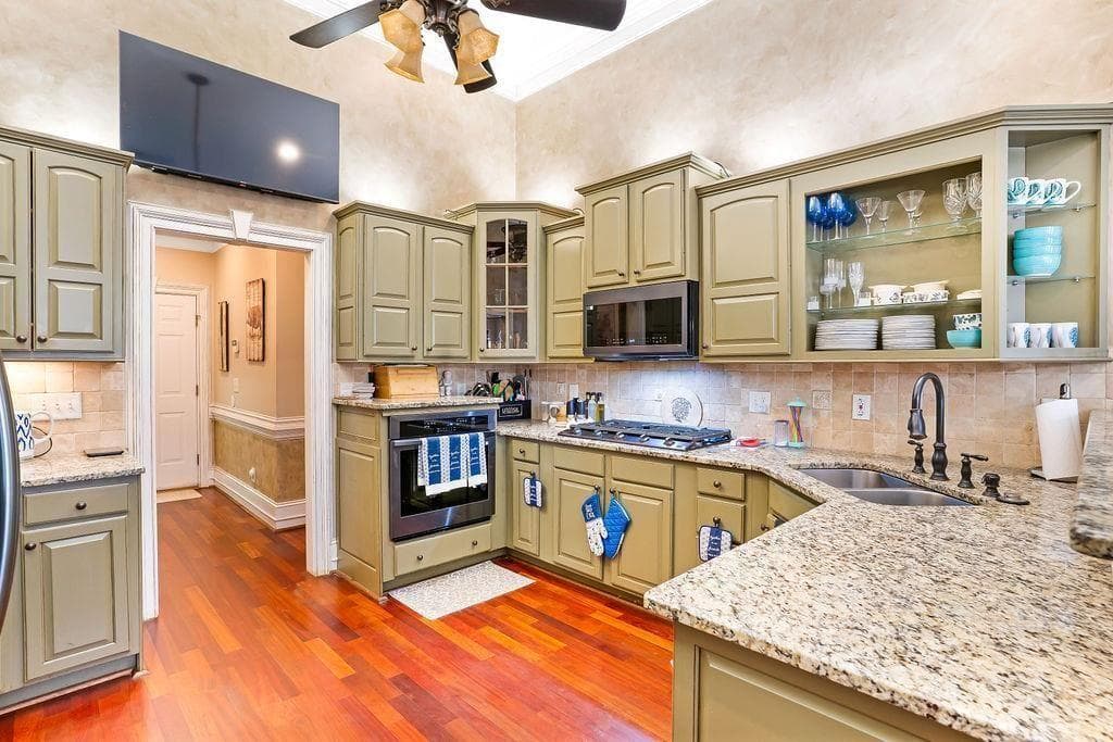 5 bedroom, 4 bathroom, 8,261 sq ft single family residence for sale at 2565 Scarlet Oak Lane, Braselton, GA 30517 — photo 6