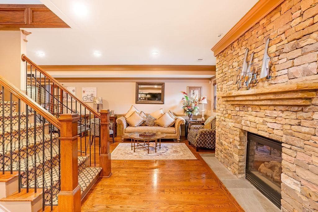 5 bedroom, 4 bathroom, 8,261 sq ft single family residence for sale at 2565 Scarlet Oak Lane, Braselton, GA 30517 — photo 10