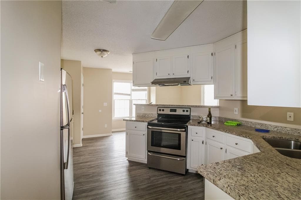 3 bedroom, 2 bathroom, 1,649 sq ft single family residence for sale at 5575 Dusty Ridge Trail, Buford, GA 30518 — photo 9