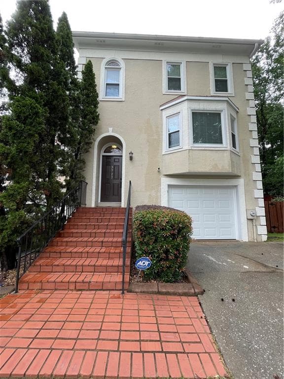 3 bedroom, 3 bathroom, 2,233 sq ft townhouse for sale at 3727 Meeting Street, Duluth, GA 30096 — photo 2
