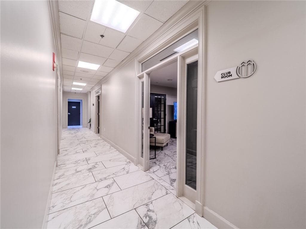 1 bedroom, 1 bathroom, 807 sq ft condominium for sale at 2870 Pharr Court South 2809, Atlanta, GA 30305 — photo 6