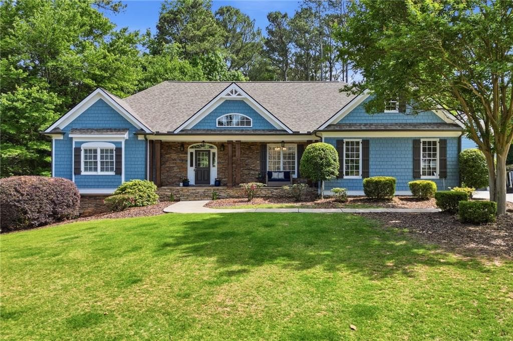 4 bedroom, 4 bathroom, 3,893 sq ft single family residence for sale at 401 Maple Ridge Court, Cumming, GA 30028 — photo 9