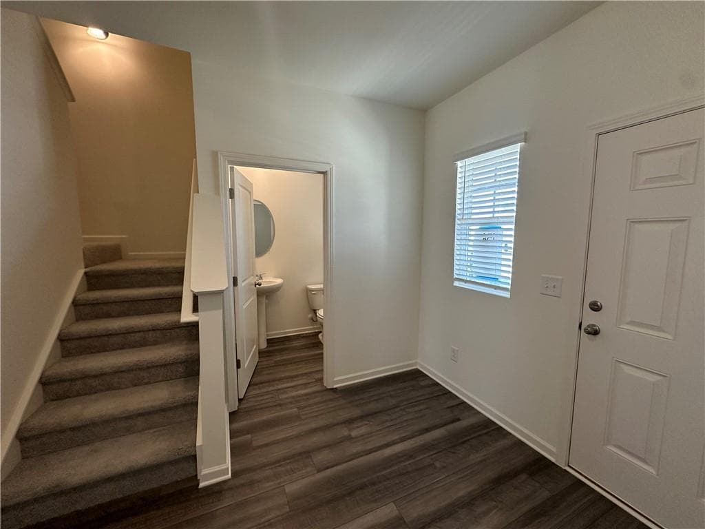 4 bedroom, 3 bathroom, 1,801 sq ft single family residence under contract at 130 Heartland Drive, Dallas, GA 30157 — photo 3