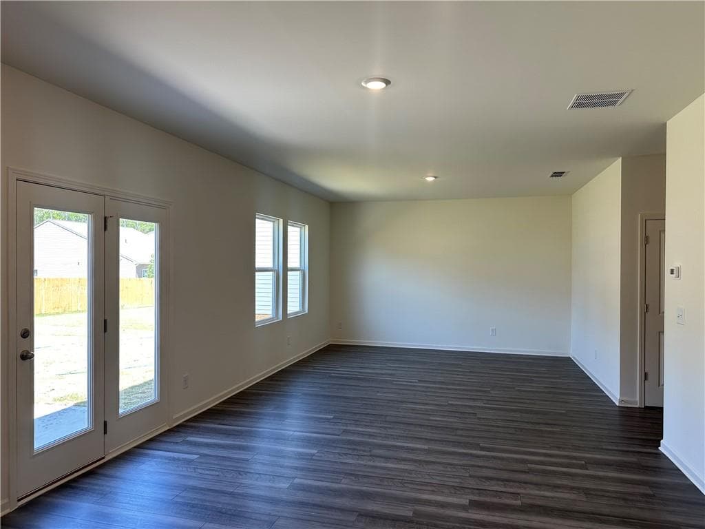 4 bedroom, 3 bathroom, 1,801 sq ft single family residence under contract at 130 Heartland Drive, Dallas, GA 30157 — photo 5