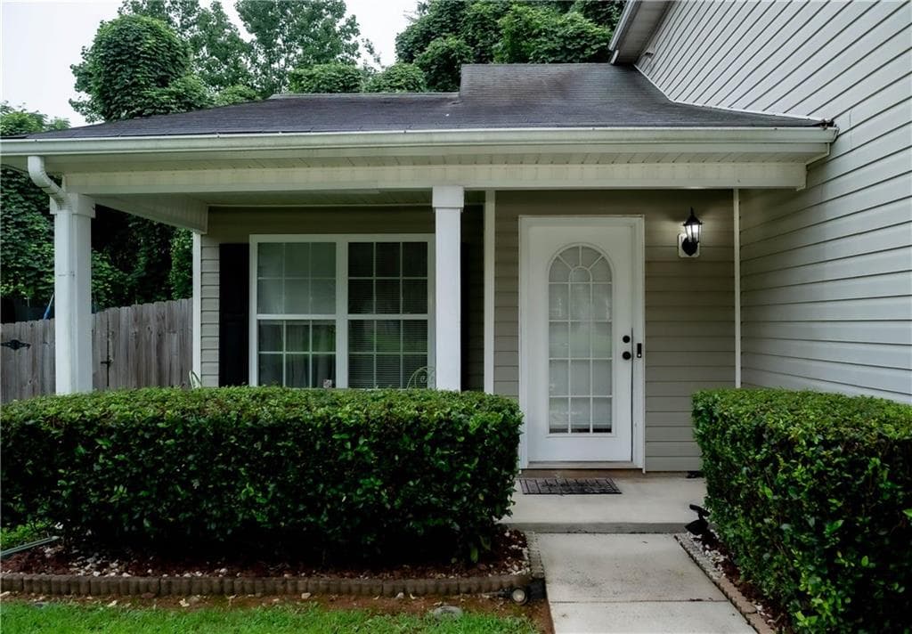 3 bedroom, 3 bathroom, 1,656 sq ft single family residence for sale at 4761 Heather Mill Trace, Snellville, GA 30039 — photo 3