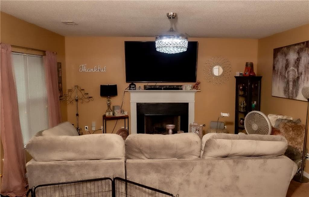 3 bedroom, 3 bathroom, 1,656 sq ft single family residence for sale at 4761 Heather Mill Trace, Snellville, GA 30039 — photo 7