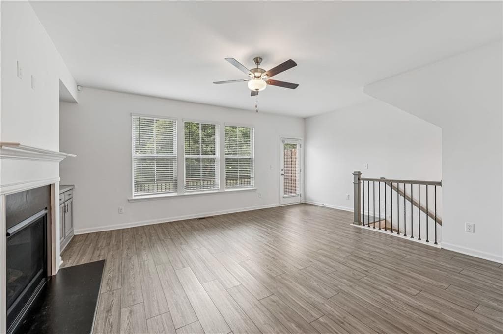 4 bedroom, 4 bathroom, 2,267 sq ft townhouse for sale at 377 Danville Avenue, Suwanee, GA 30024 — photo 5