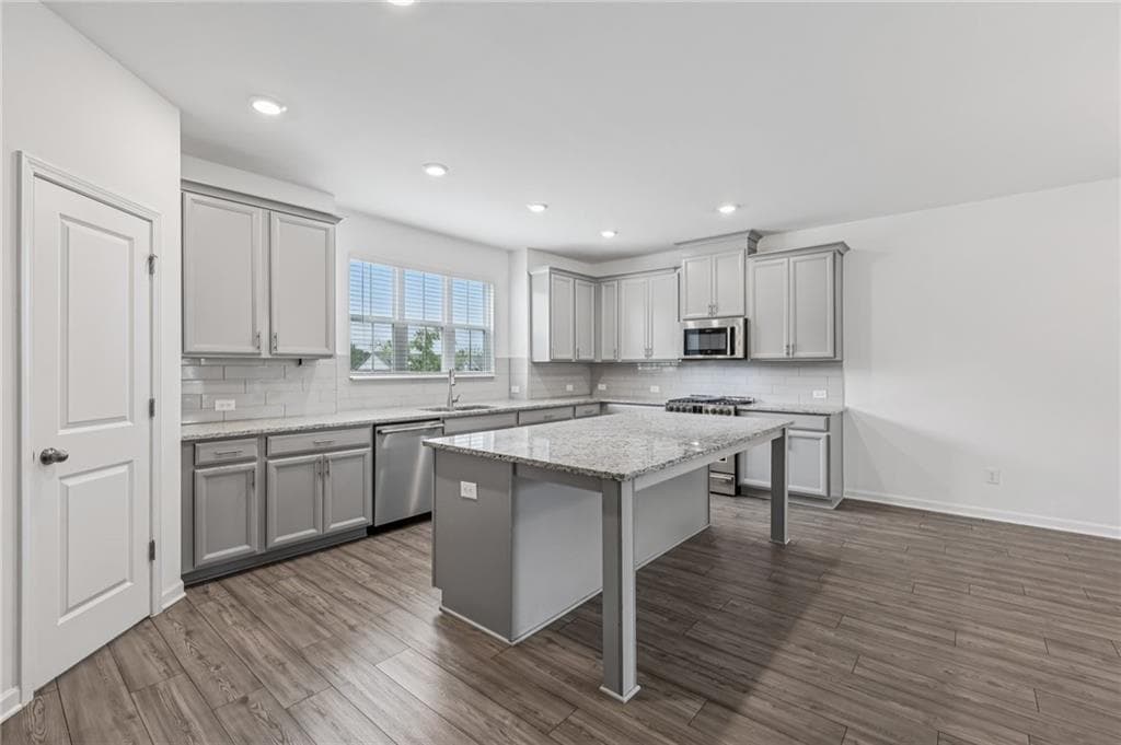 4 bedroom, 4 bathroom, 2,267 sq ft townhouse for sale at 377 Danville Avenue, Suwanee, GA 30024 — photo 10