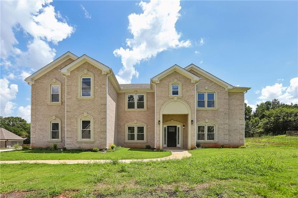 6 bedroom, 4 bathroom, 4,117 sq ft single family residence for sale at 35 Fourwood Drive, Covington, GA 30016