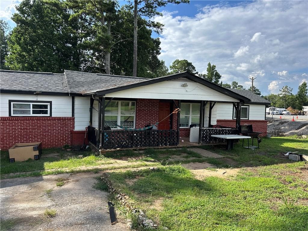 3 bedroom, 1 bathroom, 1,064 sq ft single family residence for sale at 4233 Cantrell Road, Acworth, GA 30101 — photo 3