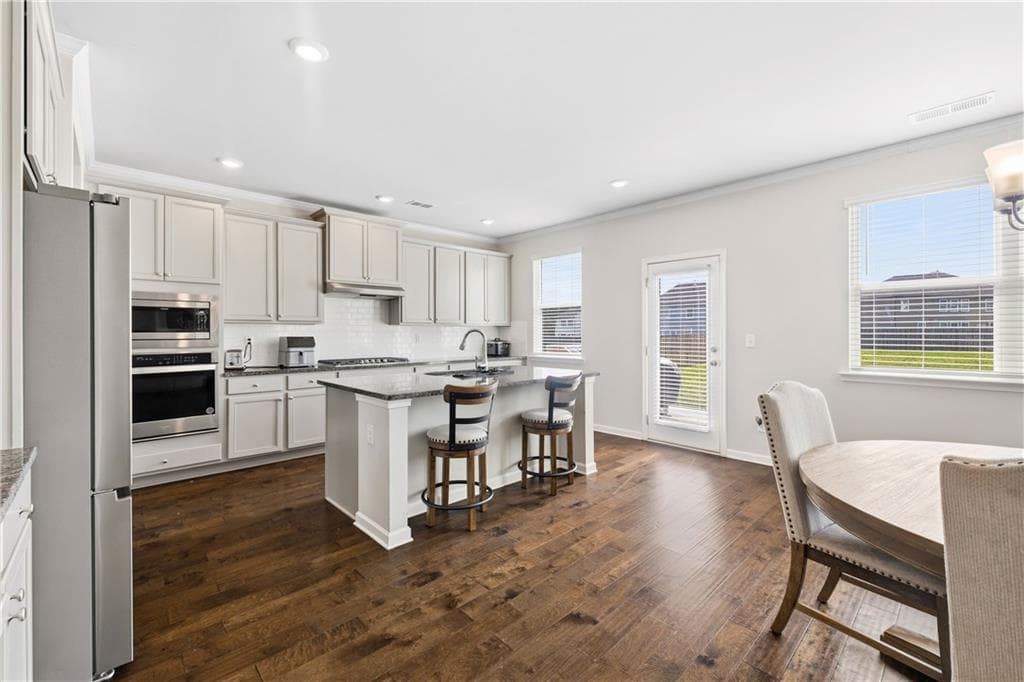 4 bedroom, 4 bathroom, 2,853 sq ft single family residence under contract at 120 Paxton Lane, Jefferson, GA 30549 — photo 9