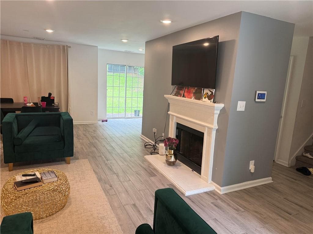 3 bedroom, 3 bathroom, 1,634 sq ft single family residence for sale at 4375 Chestnut Oaks Trace, Lithonia, GA 30038 — photo 5