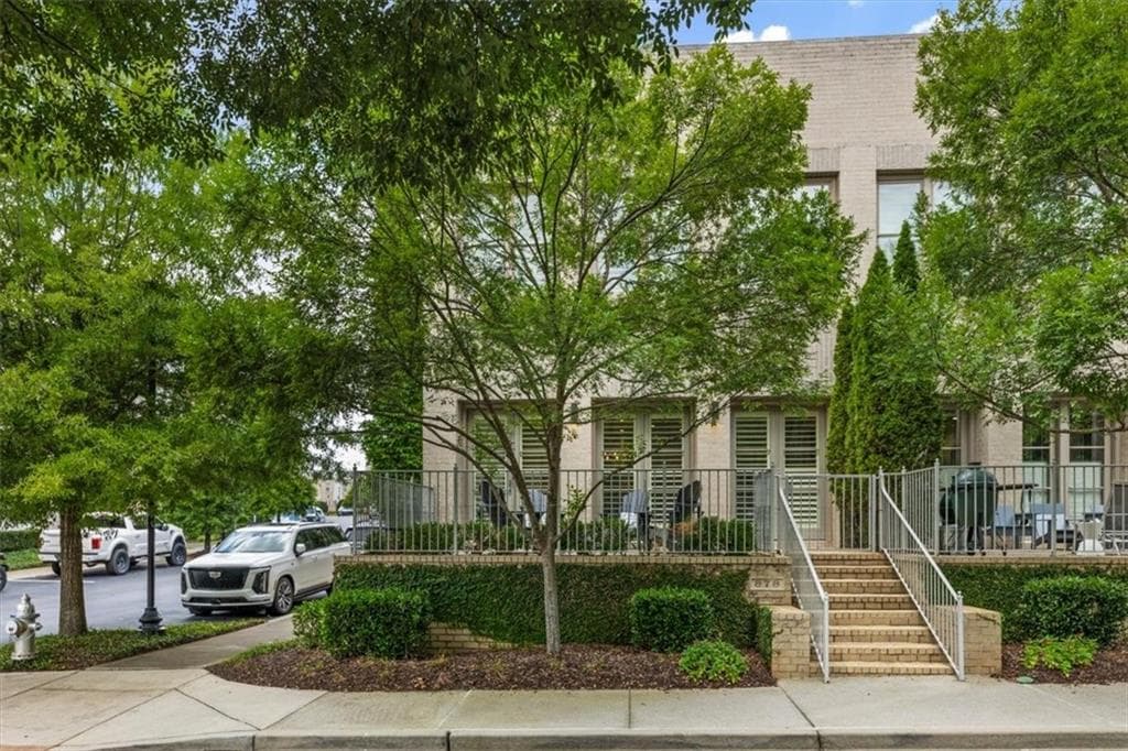 3 bedroom, 4 bathroom, 2,448 sq ft townhouse for rent at 878 3rd Street, Alpharetta, GA 30009 for $5,750 a month — photo 2