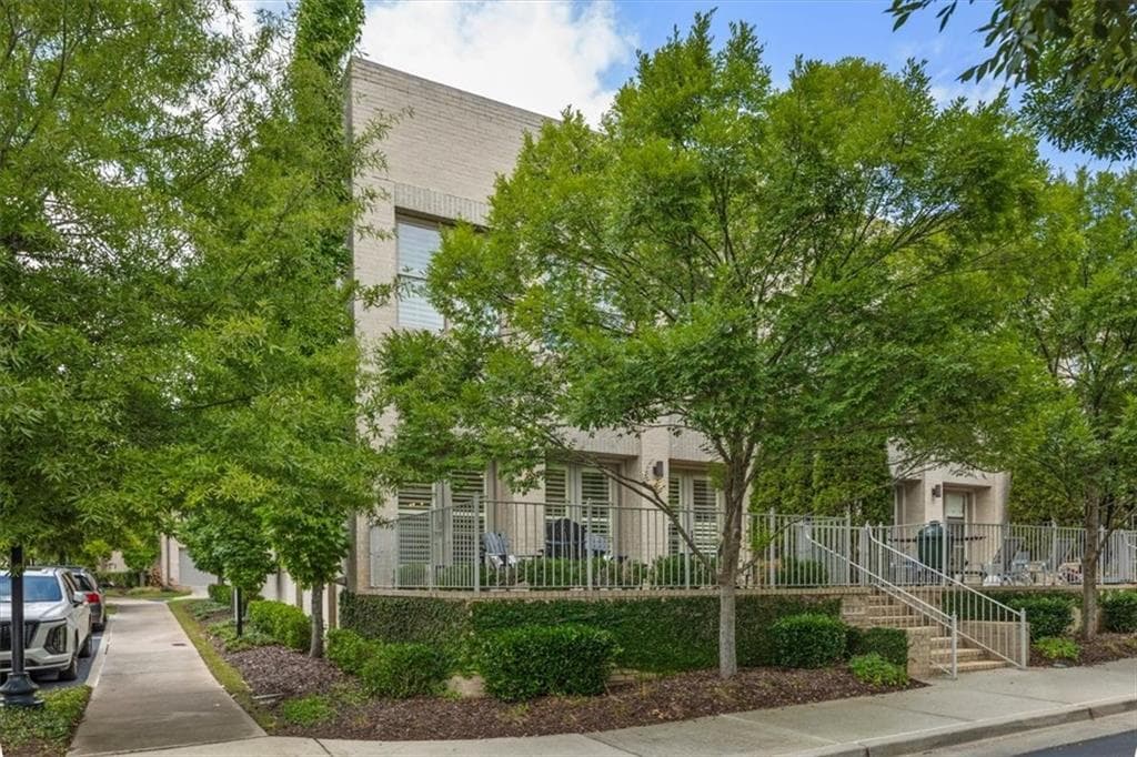 3 bedroom, 4 bathroom, 2,448 sq ft townhouse for rent at 878 3rd Street, Alpharetta, GA 30009 for $5,750 a month — photo 3
