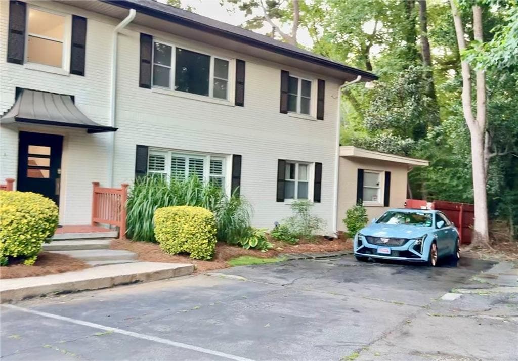 1 bedroom, 1 bathroom, 450 sq ft condominium for sale at 2477 N Decatur Road C5, Decatur, GA 30033 — photo 5
