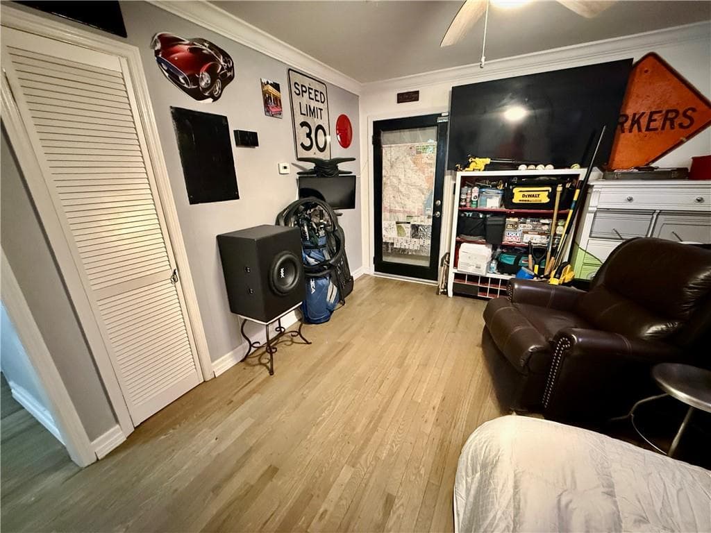1 bedroom, 1 bathroom, 450 sq ft condominium for sale at 2477 N Decatur Road C5, Decatur, GA 30033 — photo 9