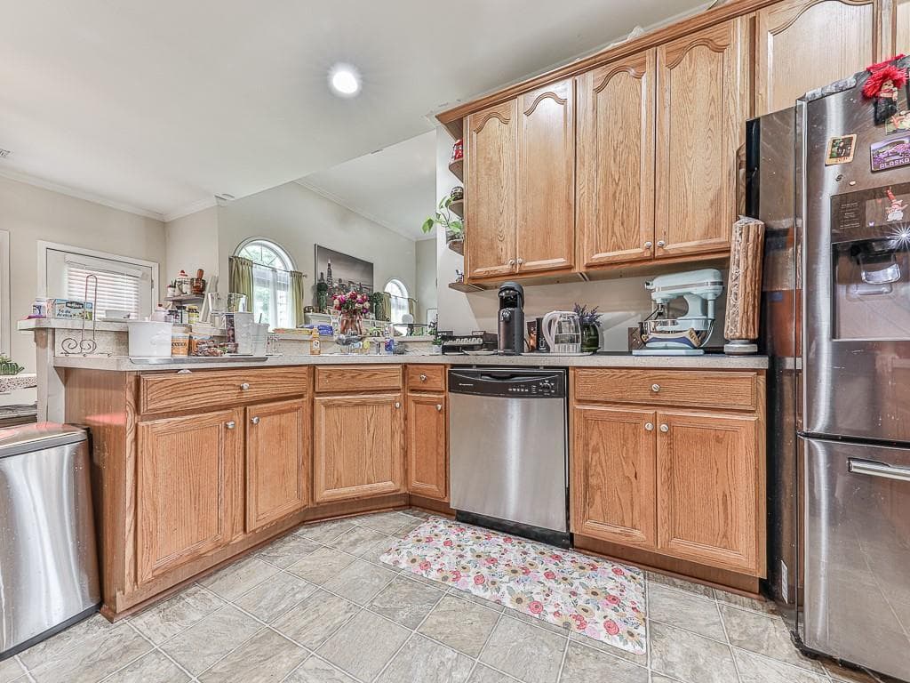 3 bedroom, 2 bathroom, 2,115 sq ft single family residence for sale at 275 Woodridge Drive, Douglasville, GA 30134 — photo 6
