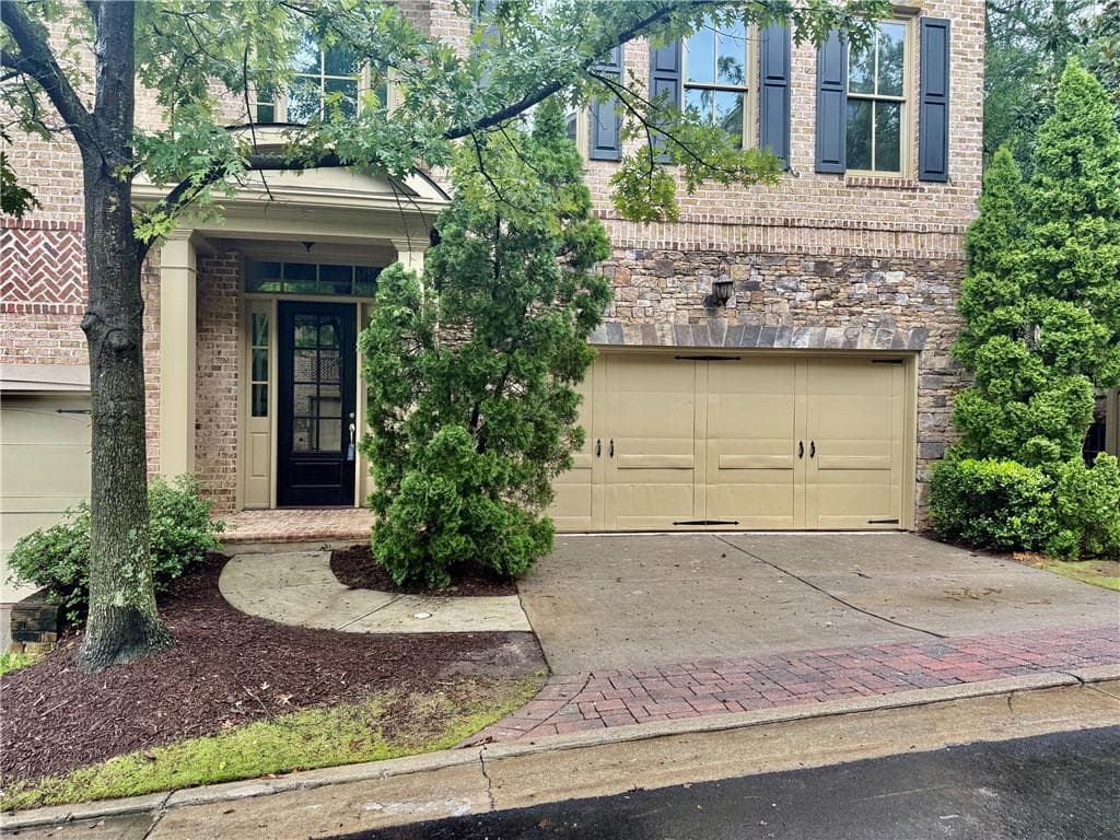4 bedroom, 4 bathroom, 3,149 sq ft townhouse for sale at 3044 Stone Gate Drive, Atlanta, GA 30324 — photo 3