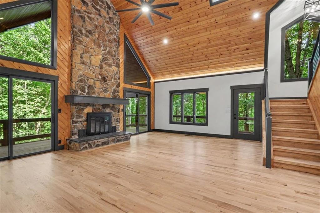 4 bedroom, 3 bathroom, 2,432 sq ft single family residence under contract at 1583 Spring Cove Road, Blairsville, GA 30512 — photo 2