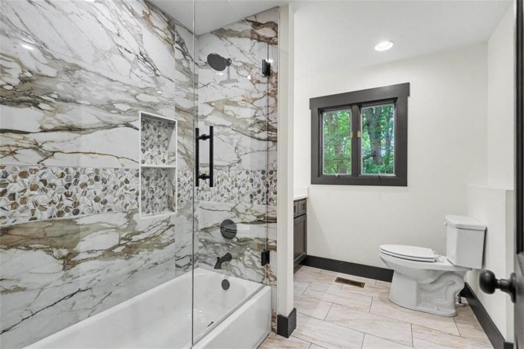 4 bedroom, 3 bathroom, 2,432 sq ft single family residence under contract at 1583 Spring Cove Road, Blairsville, GA 30512 — photo 5