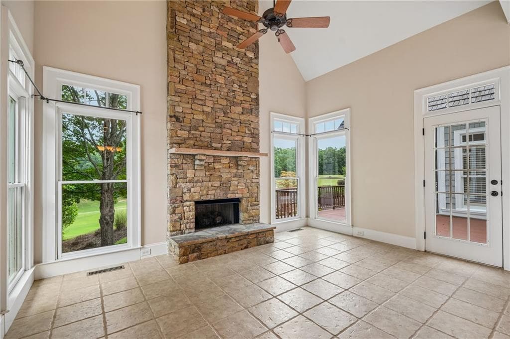4 bedroom, 4 bathroom, 3,774 sq ft single family residence for sale at 86 NE Cove Circle, Dawsonville, GA 30534 — photo 4