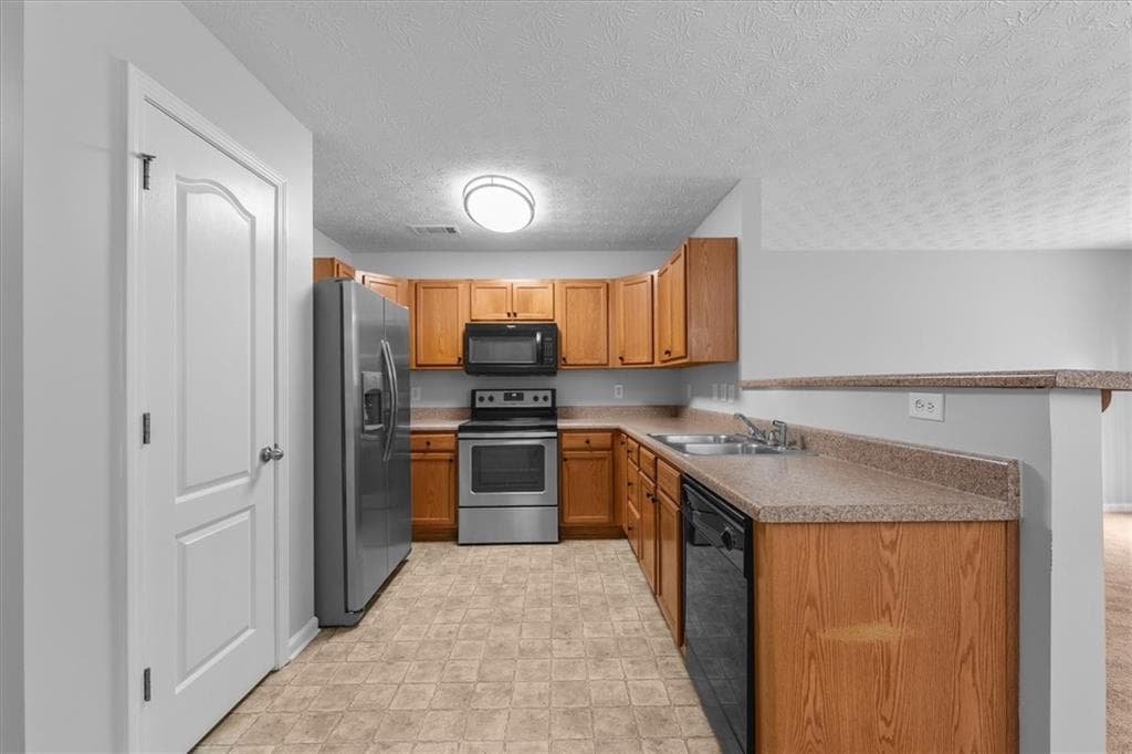 3 bedroom, 3 bathroom, 1,597 sq ft townhouse for rent at 255 Magnolia Gardens Walk, Mcdonough, GA 30253 for $1,675 a month — photo 8