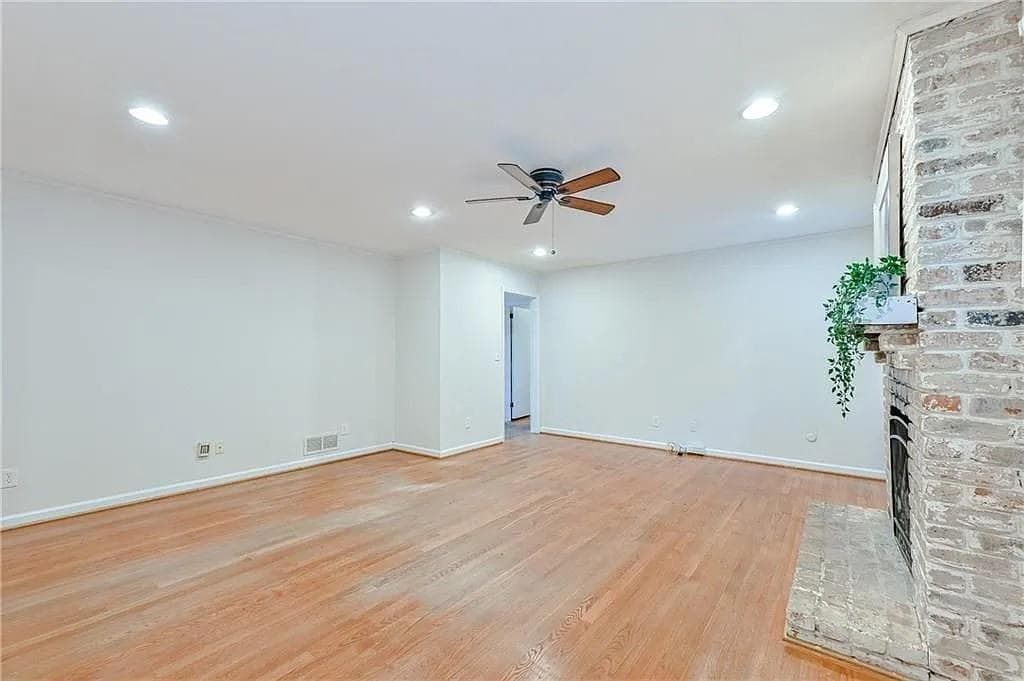 3 bedroom, 2 bathroom, 1,770 sq ft single family residence for rent at 260 River Valley Road, Atlanta, GA 30328 for $2,750 a month — photo 10