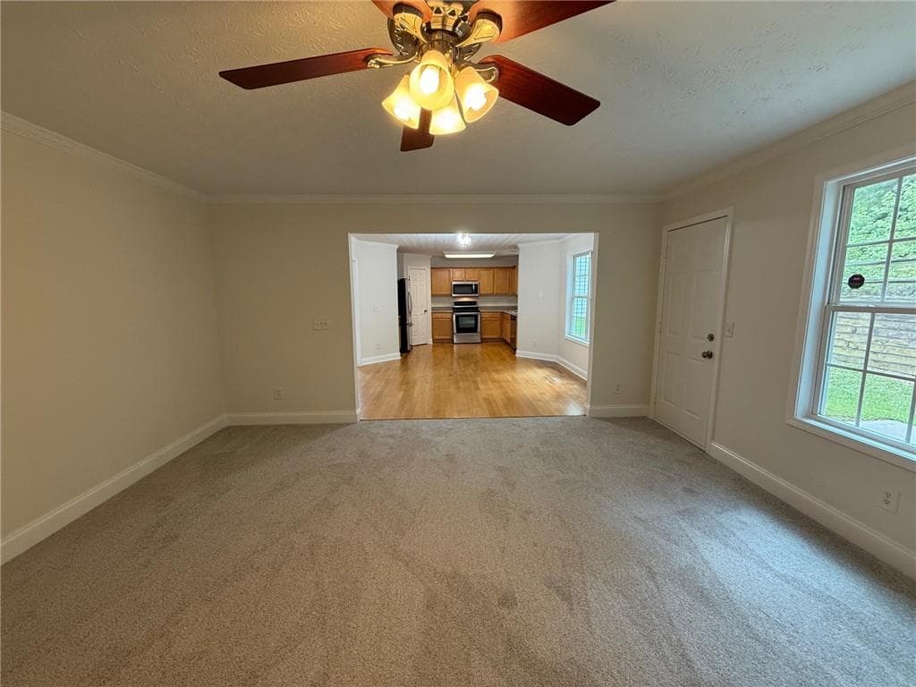 4 bedroom, 3 bathroom, 2,960 sq ft single family residence under contract at 2966 Fairton Trail, Lithonia, GA 30038 — photo 7