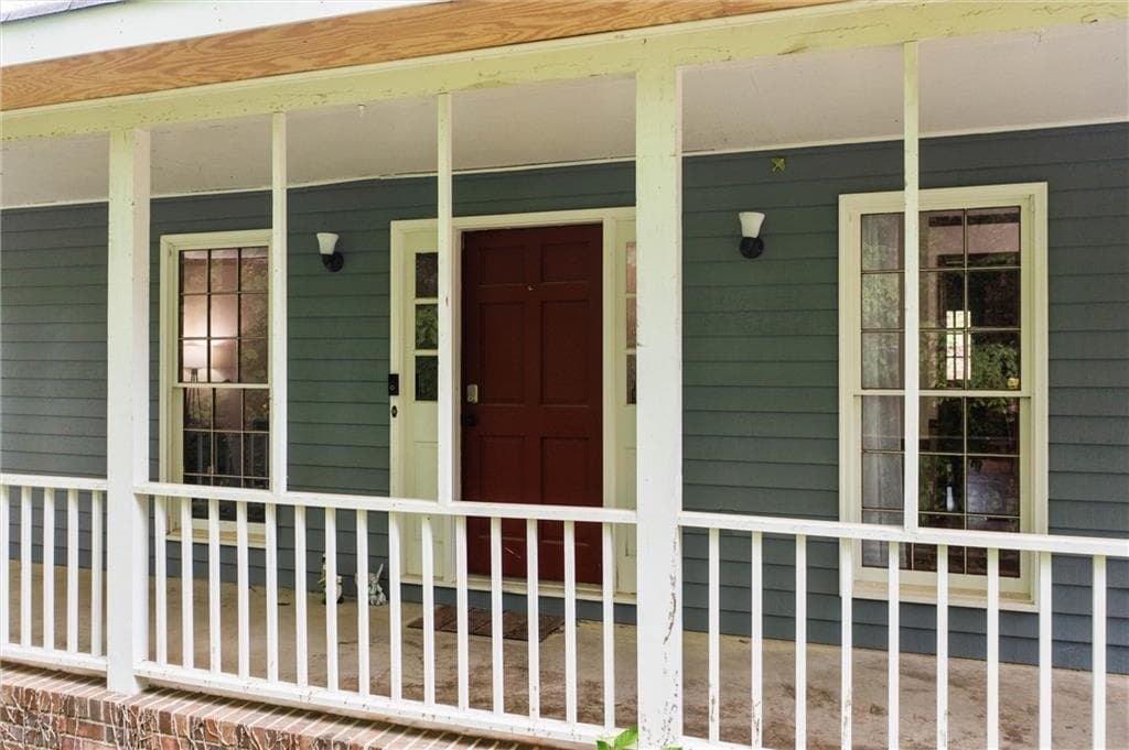 4 bedroom, 3 bathroom, 2,955 sq ft single family residence for sale at 61 Sherwood Lane, Marietta, GA 30067 — photo 6