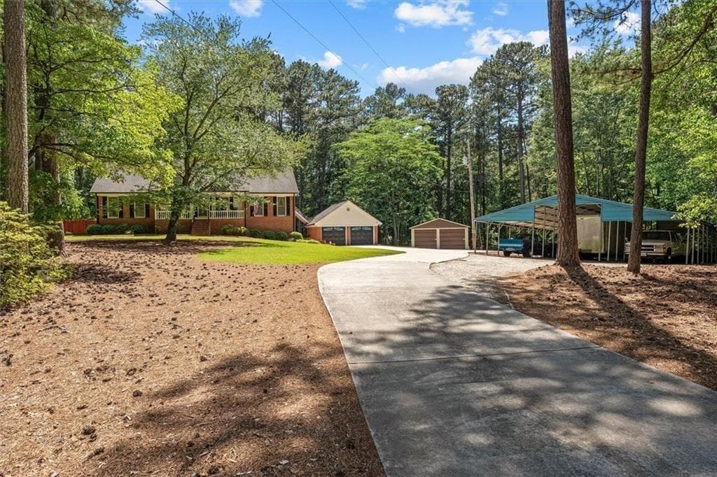 3 bedroom, 3 bathroom, 1,905 sq ft single family residence for sale at 5243 Punkintown Road, Douglasville, GA 30135 — photo 2