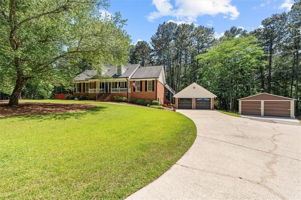 3 bedroom, 3 bathroom, 1,905 sq ft single family residence for sale at 5243 Punkintown Road, Douglasville, GA 30135 — photo 3