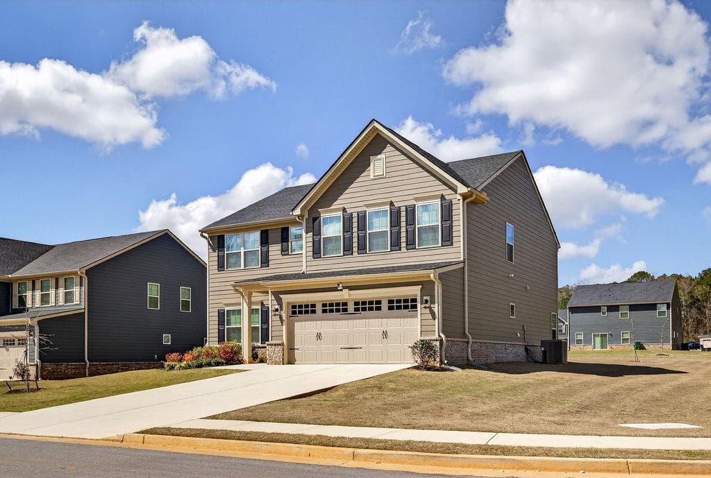 5 bedroom, 3 bathroom, 2,728 sq ft single family residence under contract at 219 Crabapple Road, Mcdonough, GA 30253 — photo 3
