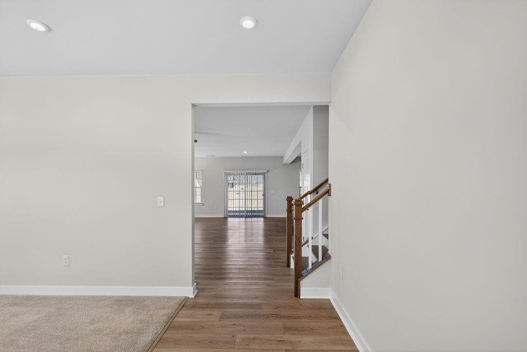 5 bedroom, 3 bathroom, 2,728 sq ft single family residence under contract at 219 Crabapple Road, Mcdonough, GA 30253 — photo 4