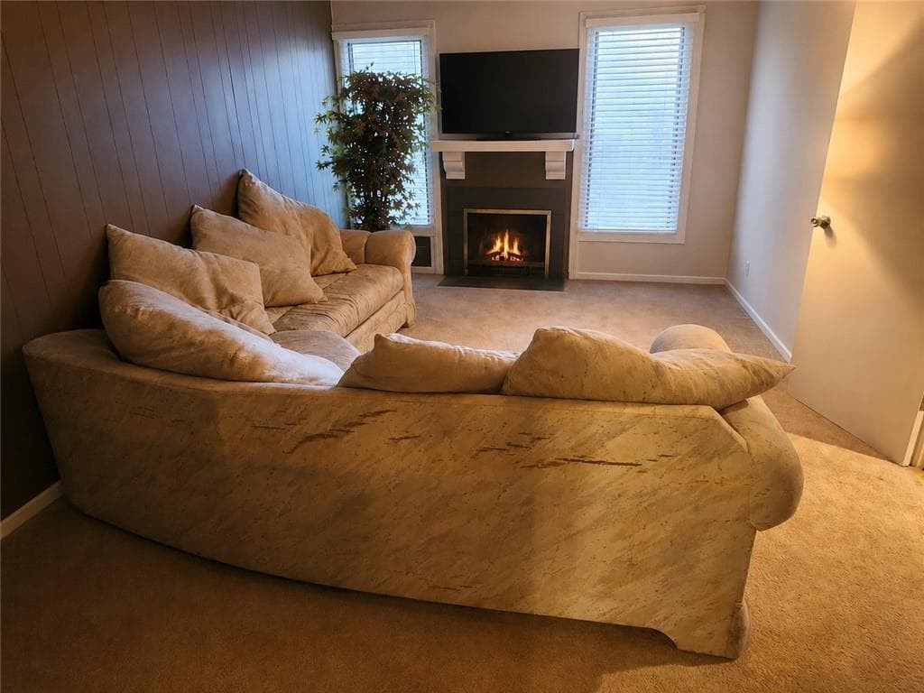 3 bedroom, 3 bathroom, 2,067 sq ft condominium under contract at 38 Willowick Court, Lithonia, GA 30038 — photo 2